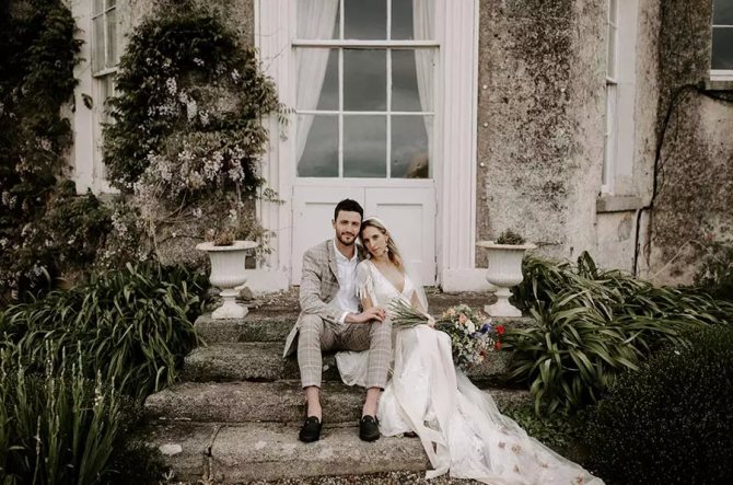 50 потрясающих поз для свадебной фотосессии 32