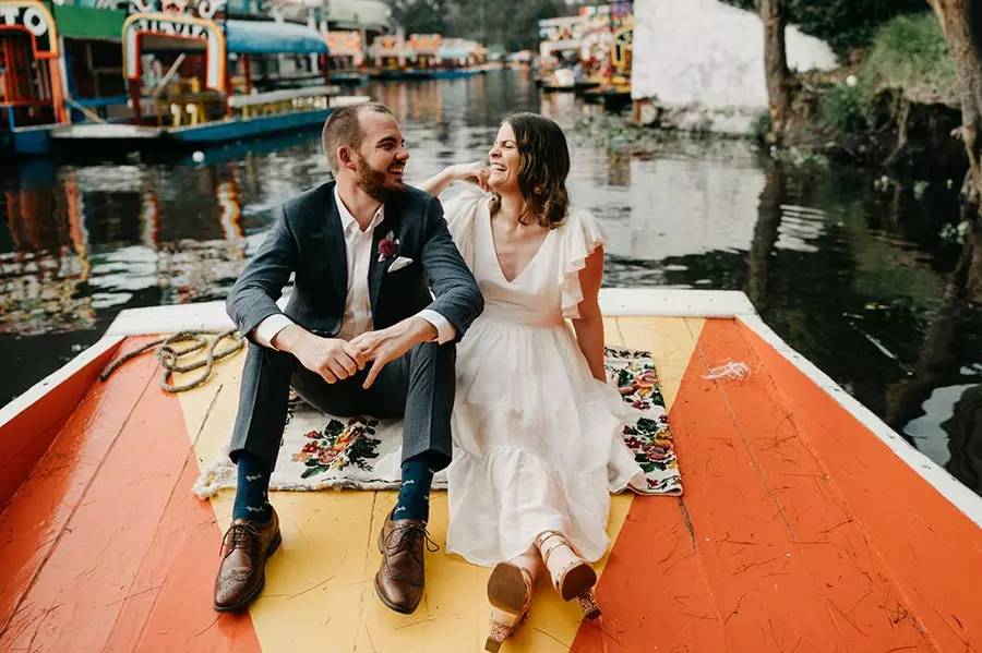 50 потрясающих поз для свадебной фотосессии 34