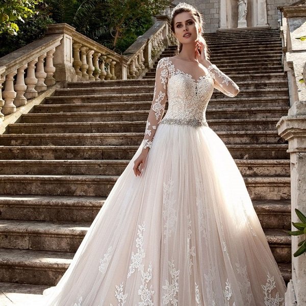 Ажурное кружевное белое свадебное платье