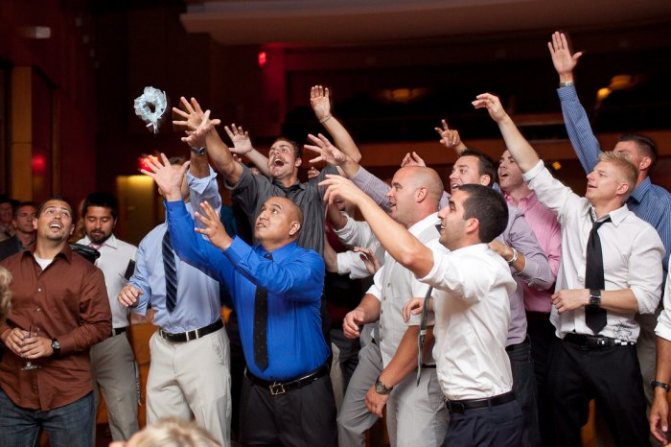 Бросание подвязки