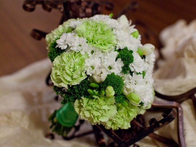 Букет из гвоздик