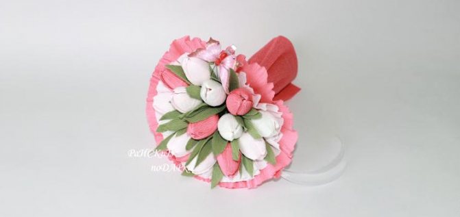 букет из конфет тюльпаны