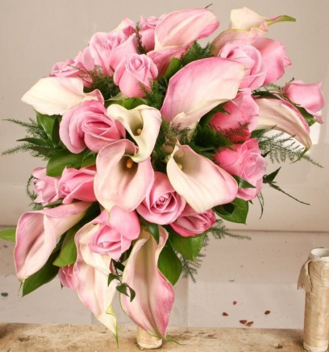 Букет невесты из калл и роз