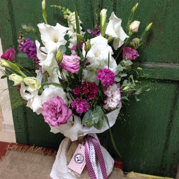 букет невесты с гладиолусами