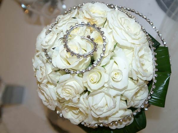 букет с декоративными элементами