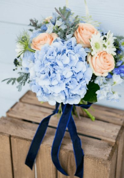 букеты невесты в голубом цвете