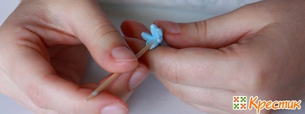 Бутоньерка из полимерной глины МК 3