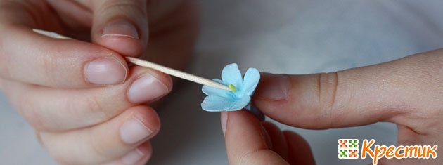 Бутоньерка из полимерной глины МК 4