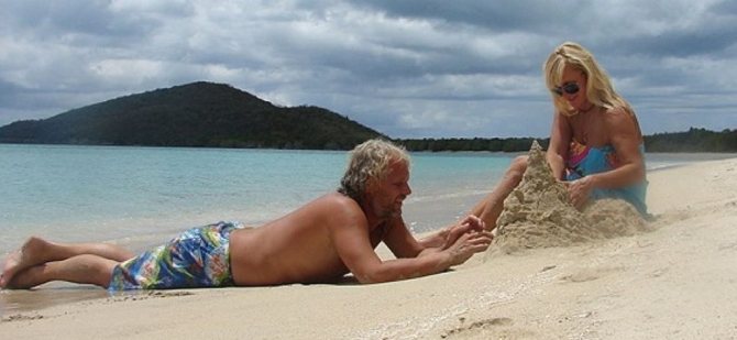 Что подарить на коралловую свадьбу родителям