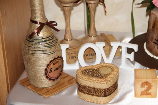 Что подарить на кожаную свадьбу 3 года семье детей: идеи подарков