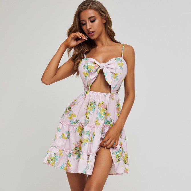 Цветочное платье на бретелях с узлом