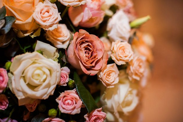 Цветы, которые сочетаются с розами