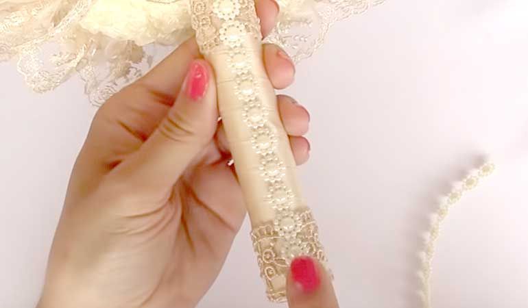 Декоративная лента из бисерных цветочков