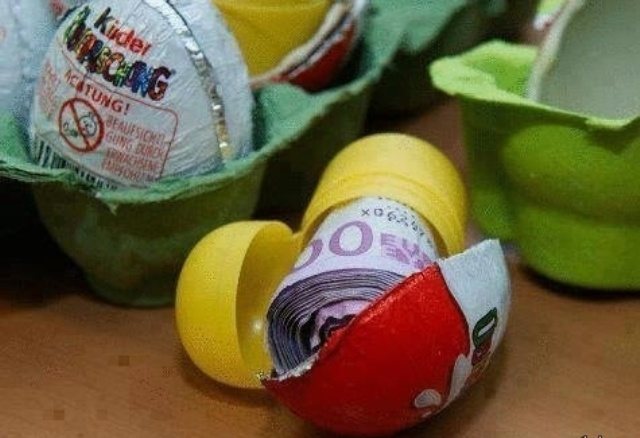 Деньги в киндере