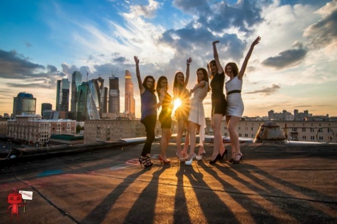 Девичник на крыше