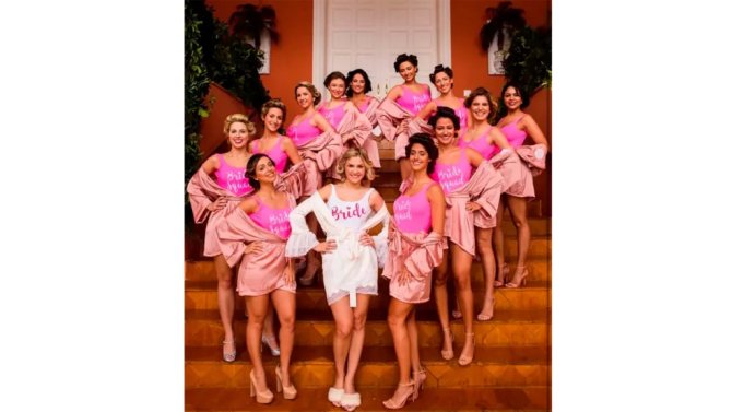 девичник в стиле яркий винтаж