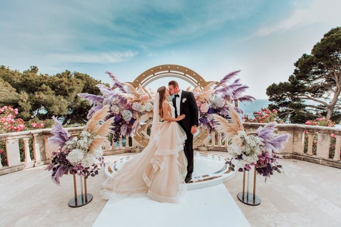 Если вы верите в приметы, то воспользуйтесь и ними