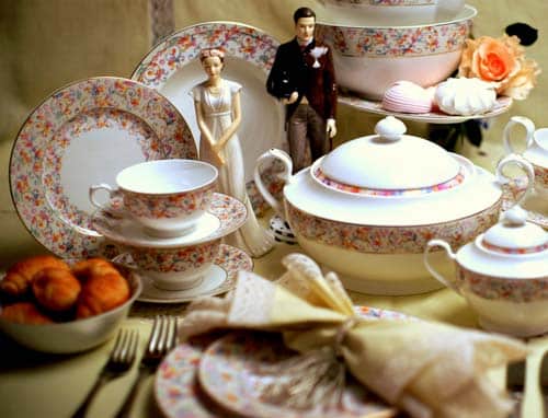 Фарфоровый столовый сервиз