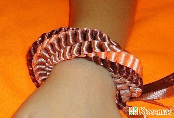 Фенечки из ленточек фото