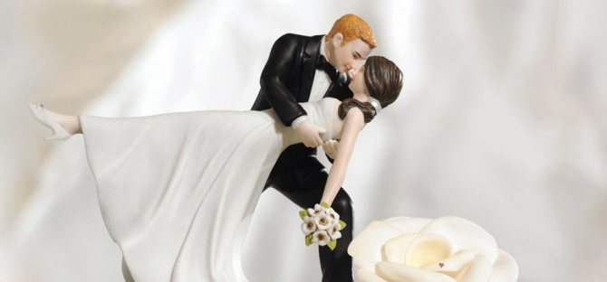 Фигурки жениха и невесты, танцующих танго