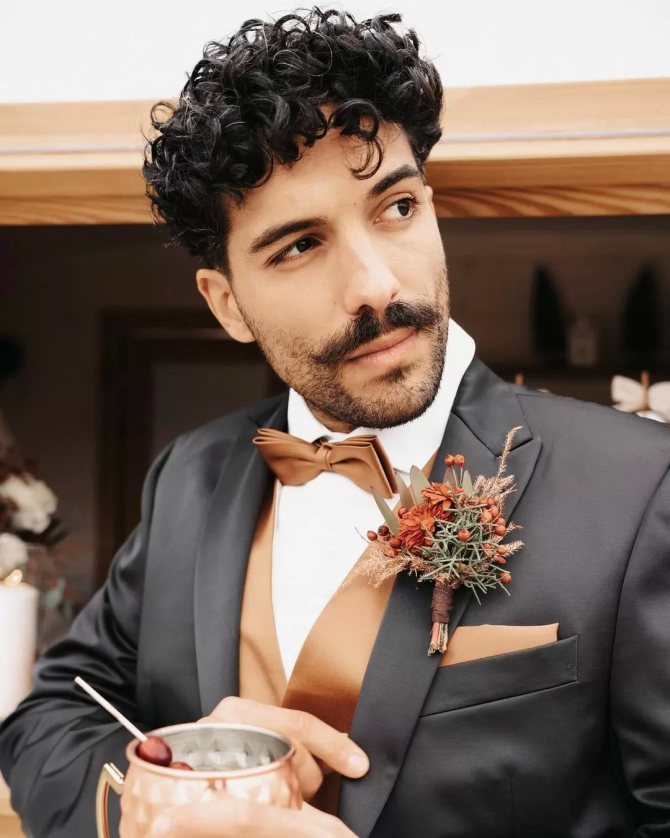 фото. Свадебный костюм для жениха: ТОП-10 идей стильного образа_04.jpg