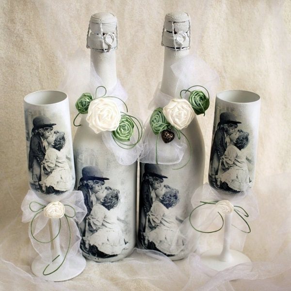 фото украшенных своими руками бутылок на свадьбу