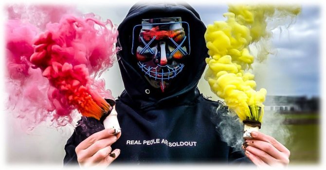 Фото в масках с дымом