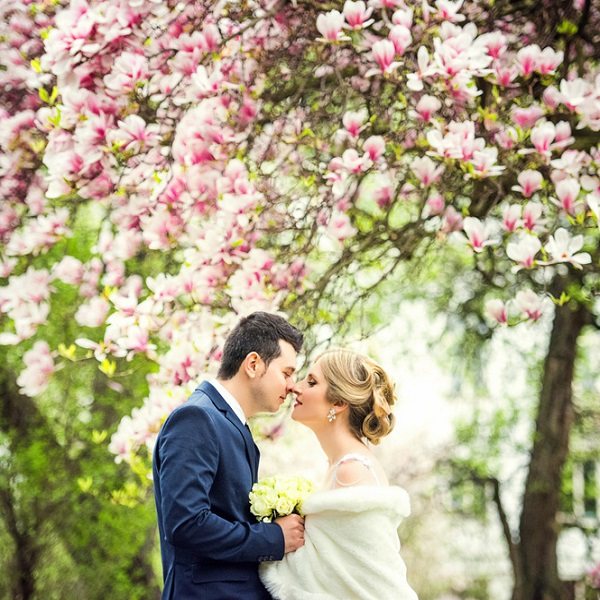 фотосъемка молодых в саду