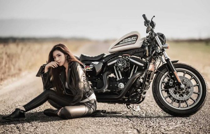 Фотосессия на мотоцикле девушки5