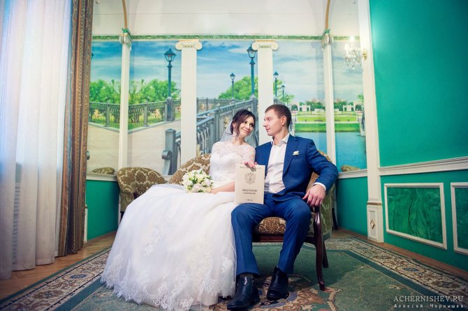 Грибоедовский ЗАГС фото — зеленый зал