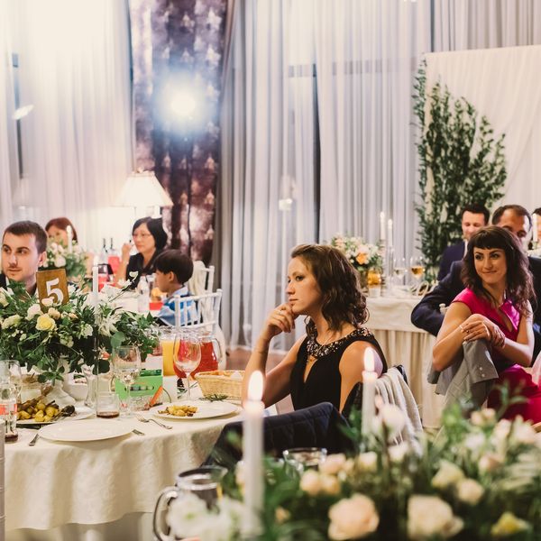 игры для гостей на свадьбе за столом