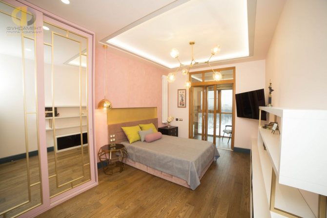 Интерьер светлой современной спальни