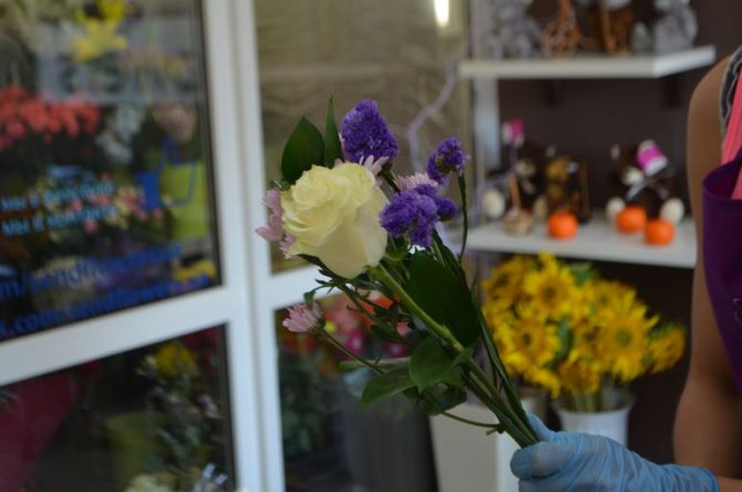 Изготовление букета из хризантем своими руками