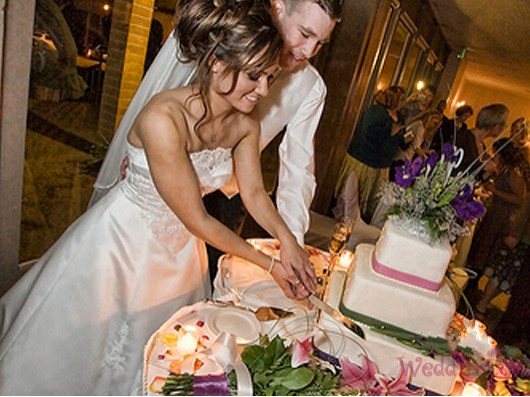 Как правильно разрезать свадебный торт