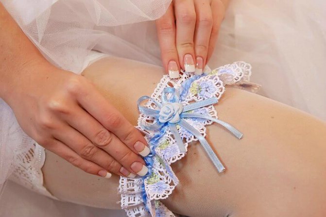 как снимать подвязку с невесты 3