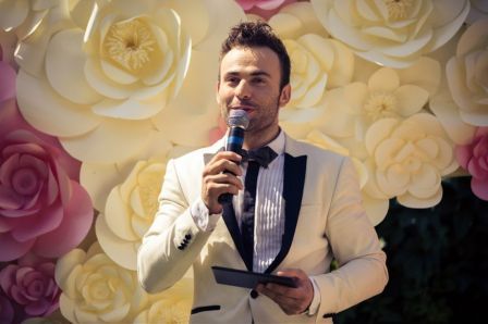 Как выбрать ведущего на свадьбу