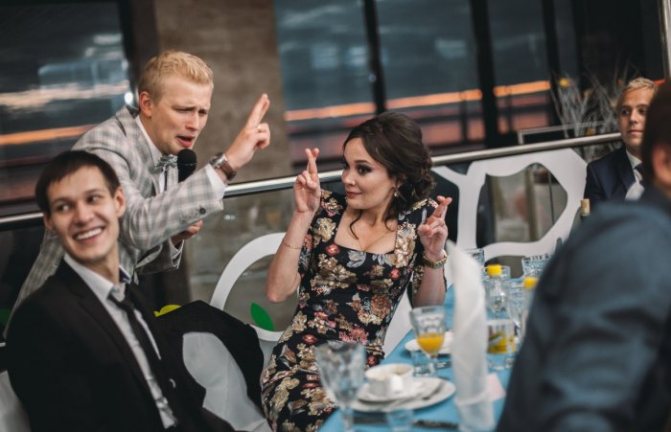 Какие вопросы про жениха и невесту задавать гостям на свадьбе