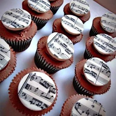 Капкейки «Тетрадь для нот»