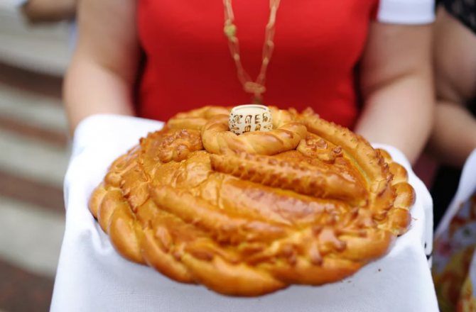 каравай на свадьбе - традиции