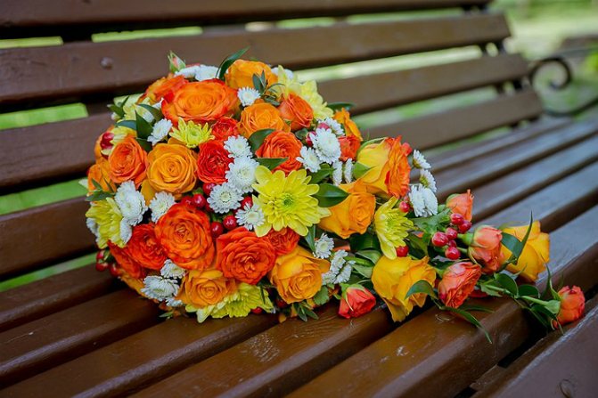 Каскадный букет невесты 6