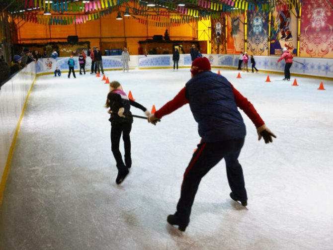 Каток в усадьбе Деда Мороза Москва