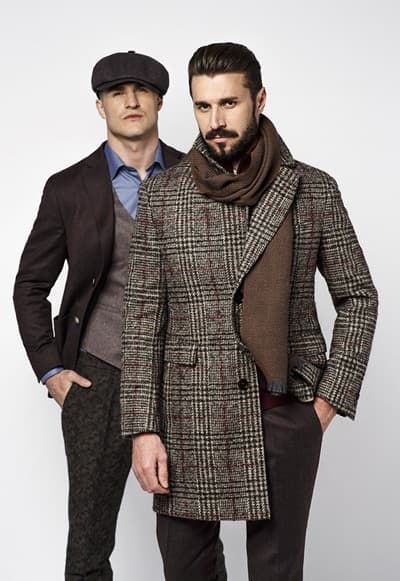 Коричневые костюмы