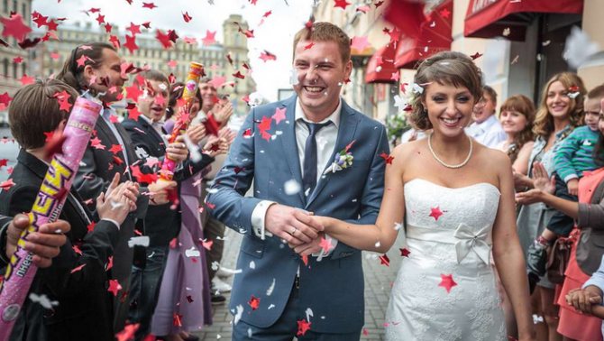 красивая встреча молодых