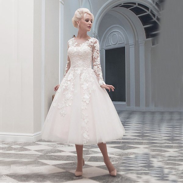 Кружевное свадебное платье в стиле ретро