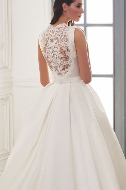 Кружевное свадебное платье