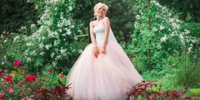 Легенькое платье из натурального материала