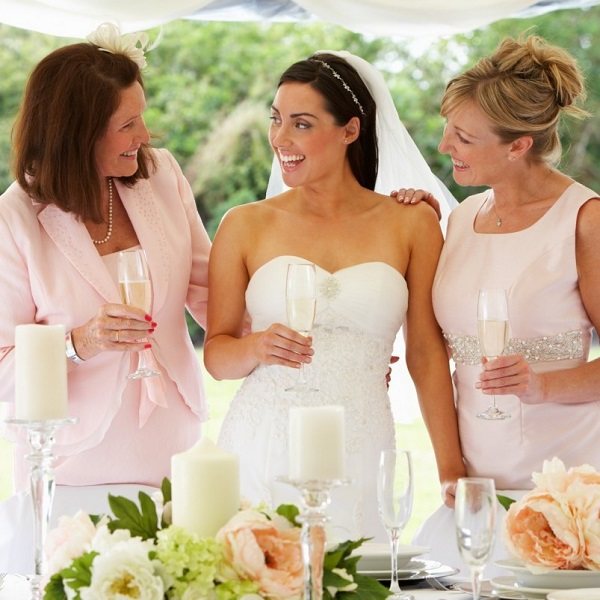 мамы жениха и невесты в одинаковом образе