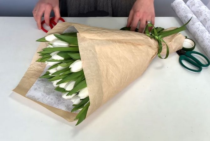 Мастер-класс по сборке изысканного букета из тюльпанов на 8 марта