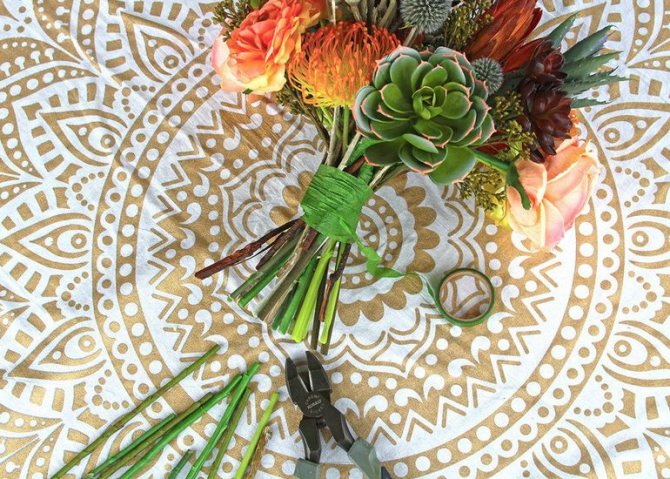 Мастер-класс по сборке осеннего оранжевого букета