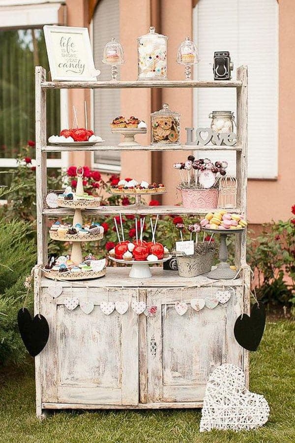 Милый свадебный кэнди-бар на свадьбу